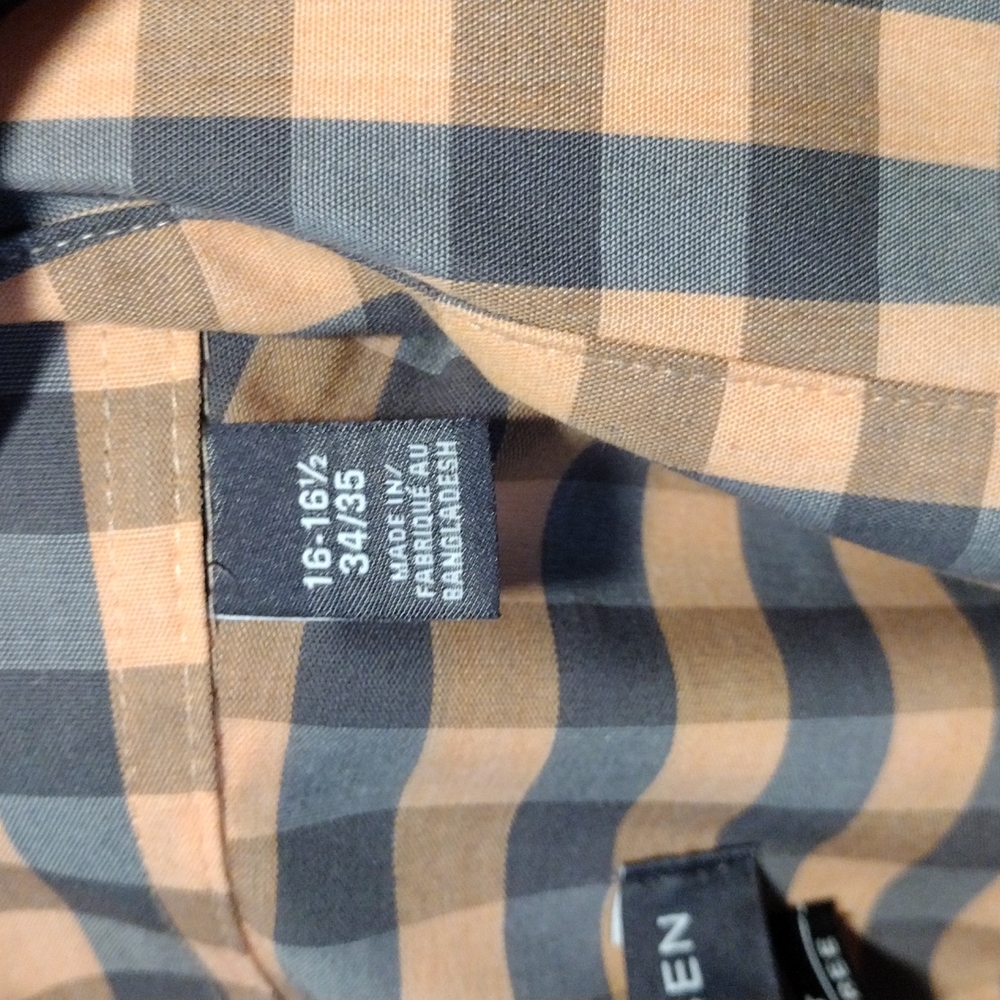 Van Heusen Men's Dress Shirt - Picture 3 of 4